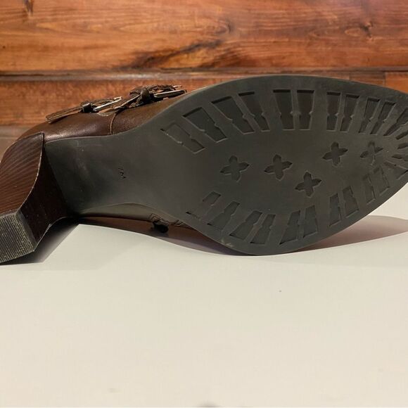 Marc Fisher Brown Leather 3 3/4 Inch Heel Side Zip Booties Women's Size 7M - Picture 11 of 11